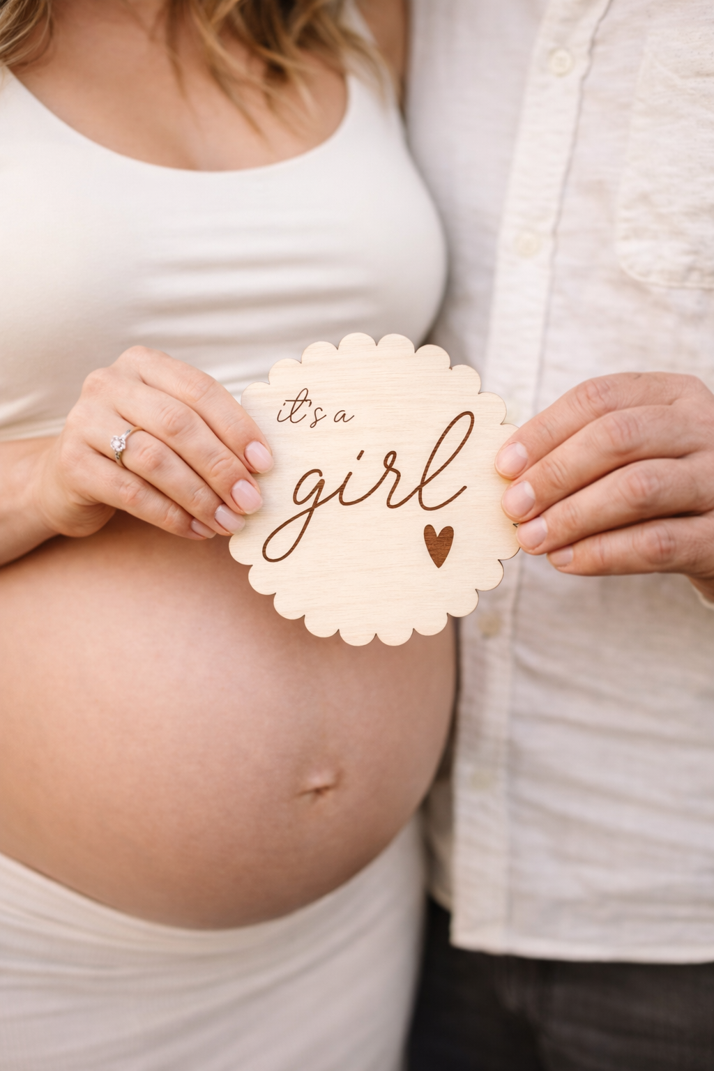 Lesena ploščica “It’s a girl”
