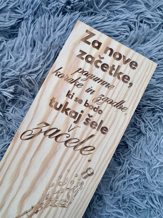 Lesena darilna škatla